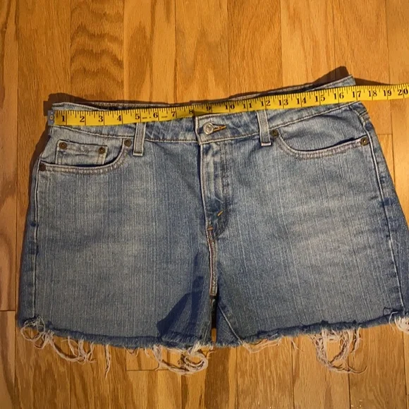 Levi’s 515 Light Wash Cutoff High Waisted Shorts size 14 - Picture 12 of 12